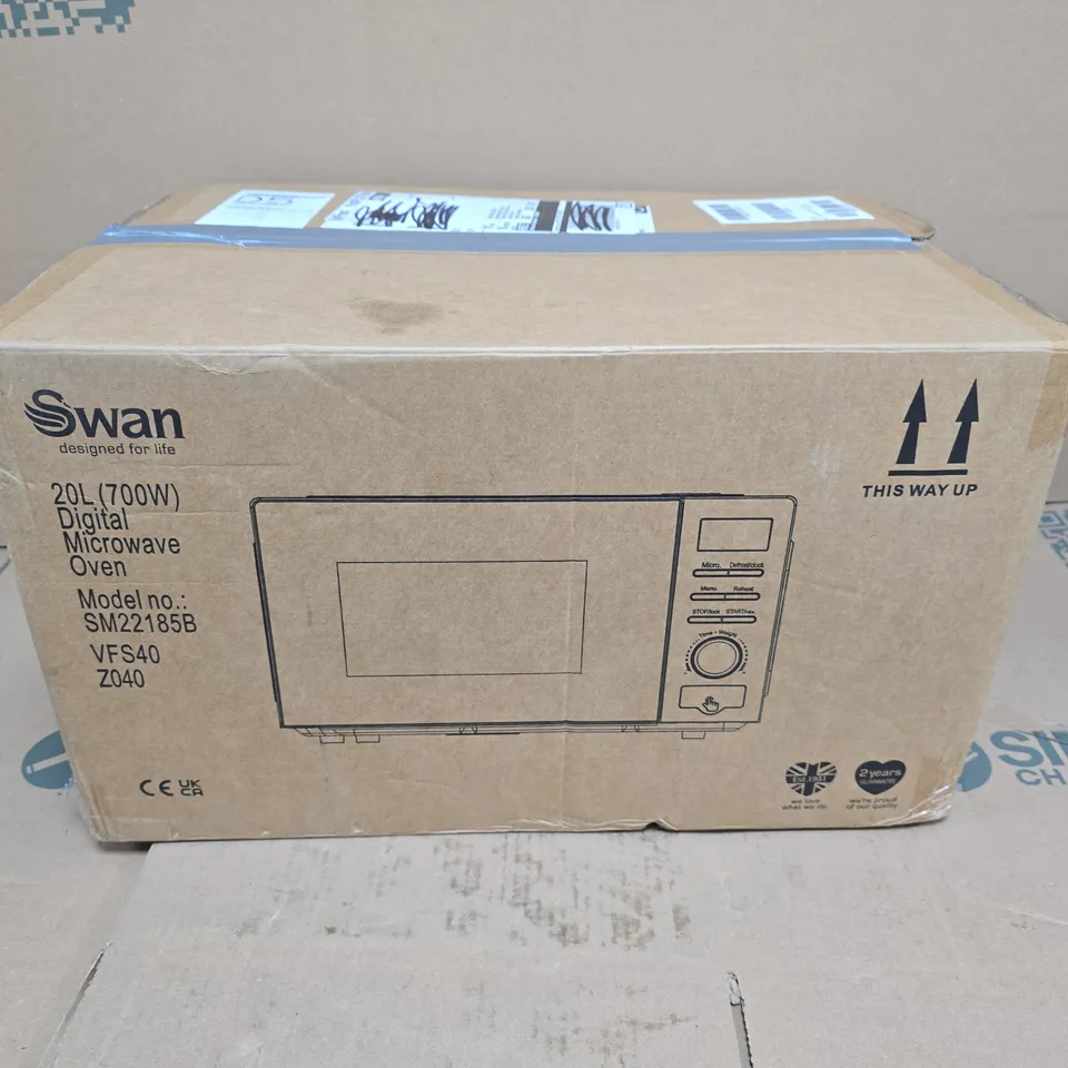 BOXED SWAN 20L 700W DIGITAL MICROWAVE IN BLACK - COLLECTION ONLY