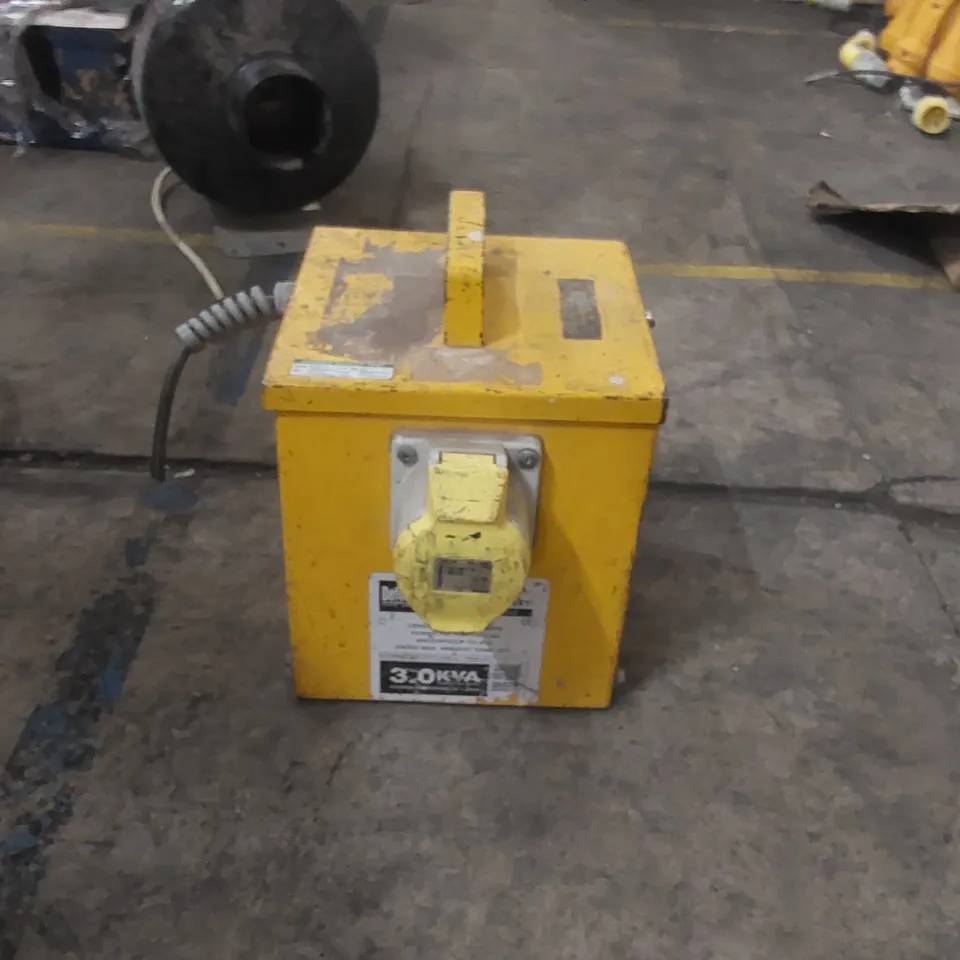 DEFENDER 110V POWER TOOL TRANSFORMER