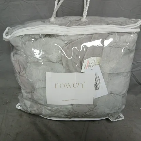 ROWEN ISLA GREY CHUNKY RIBBED FAUX FUR THROW IN GREY