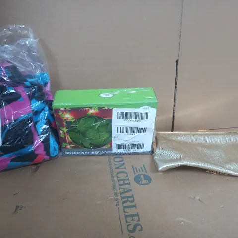 BOX OF APPROXIMATELY 5 ASSORTED ITEMS TO INCLUDE - HEM VEST , LED IVY STRING LIGHTS , BAG ETC