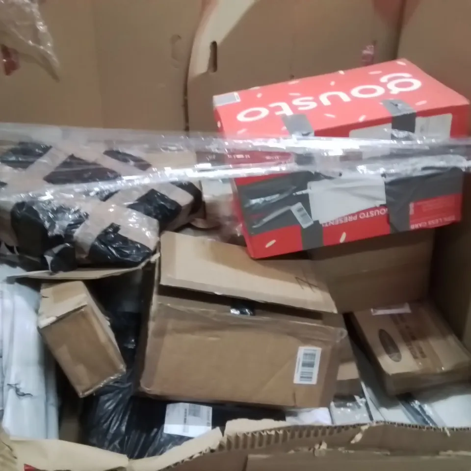 PALLET OF ASSORTED HOUSEHOLD GOODS AND PRODUCTS TO INCLUDE;PLAYPEN,SEAT CUSHION,AIR COOLER