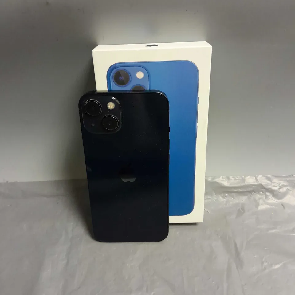BOXED APPLE IPHONE 13 IN MIDNIGHT 