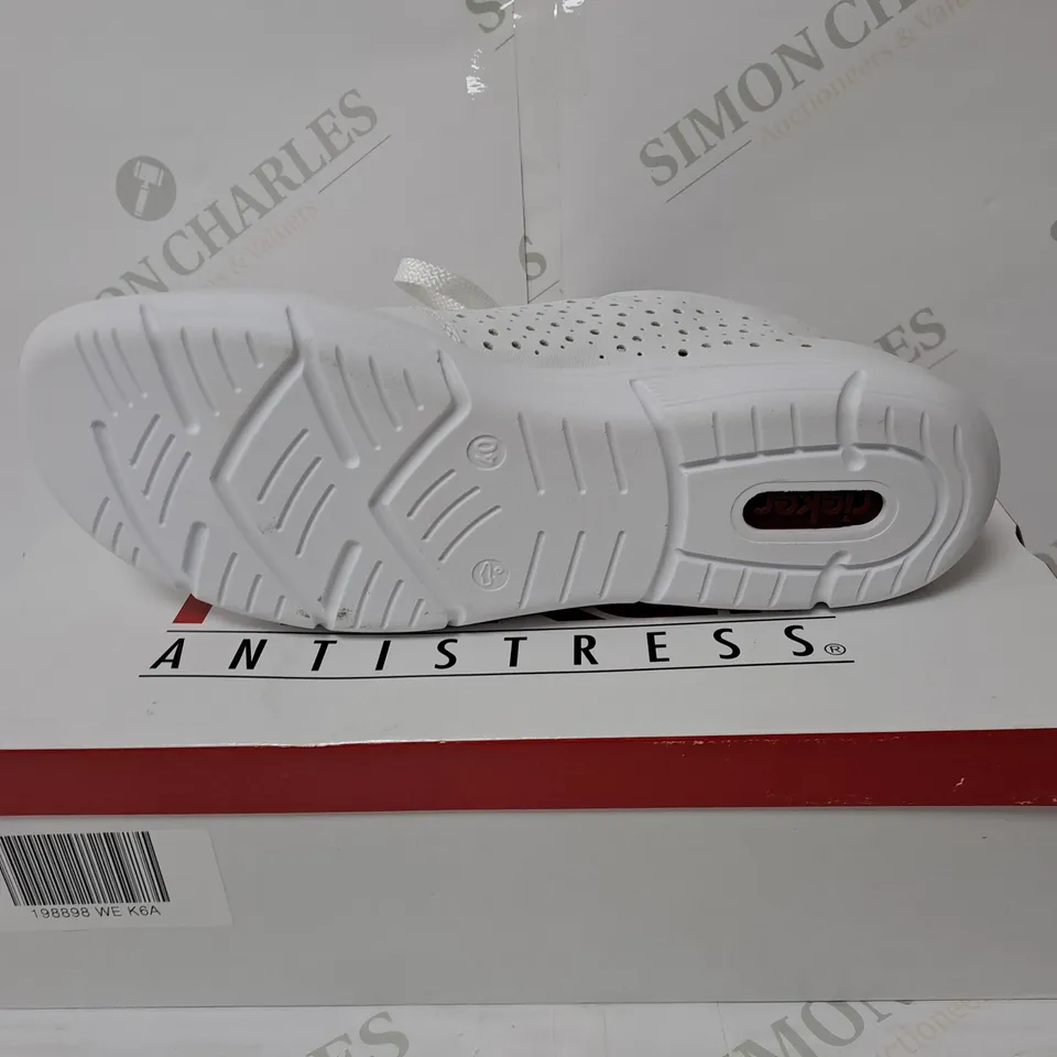 BOXED PAIR OF RIEKER ANTISTRESS SHOES - WHITE // SIZE: 40 EU 