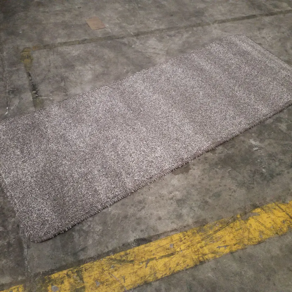 QUALITY DESIGNER AREA RUG - APPROXIMATELY 45×120CM