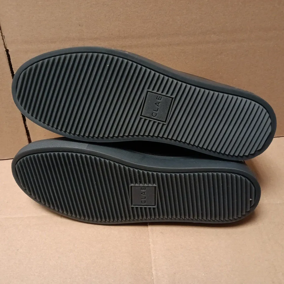 BOXED CLAE DEANE BLACK LEATHER TRAINERS – UK 8 (US 9, EU 42) 
