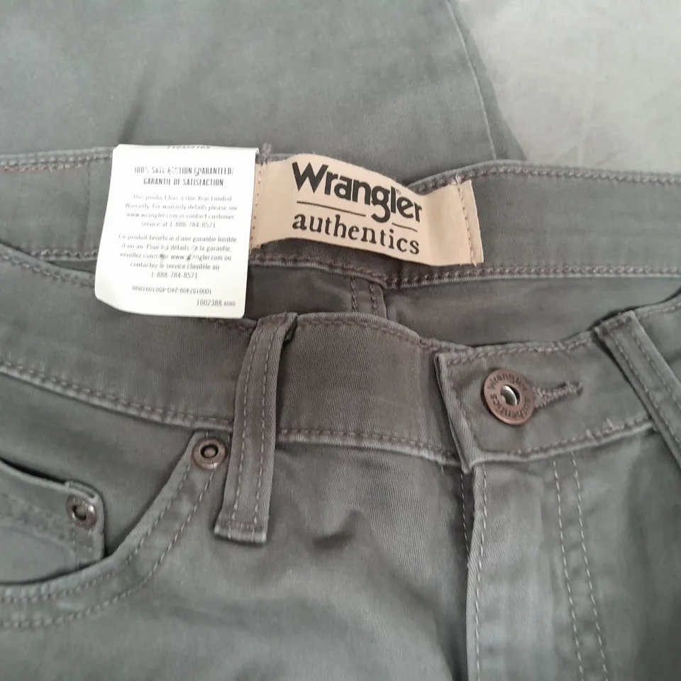 WRANGLER AUTHENTICS PANTS IN GREY - 30x30