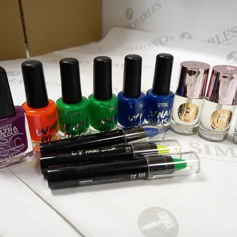 NAIL POLISH COLLECTION UV COLOURS INCLUDED APPROX. 13 ITEMS