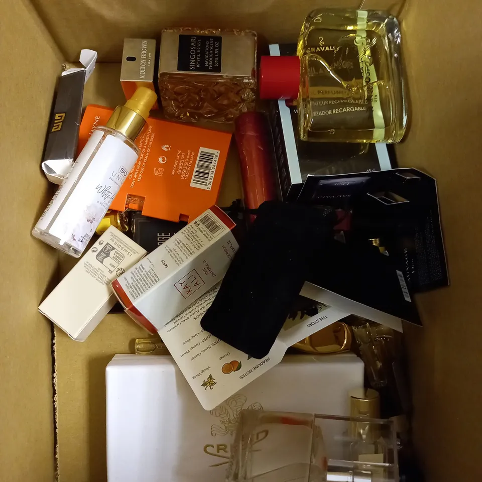 BOX OF APPROXIMATELY 10 ASSORTED FRAGRANCES TO INCLUDE LACOSTE PARFUM, SINGOSARI PARFUM, SEAGE LUTENS SPRAY ETC