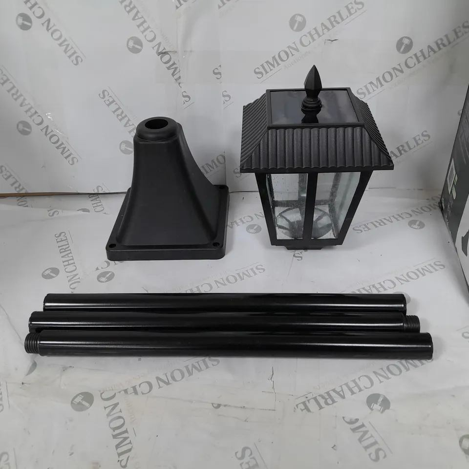 BOXED WHITEHALL SOLAR LAMP POST RRP £44.99