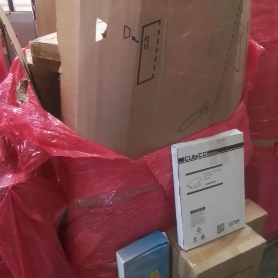 PALLET OF ASSORTED HOUSEHOLD GOODS AND FURNITURE TO INCLUDE;FOLDABLE BATH TUB, CUBICLE TOILET SEAT, CAT LITTER BOX ETC 