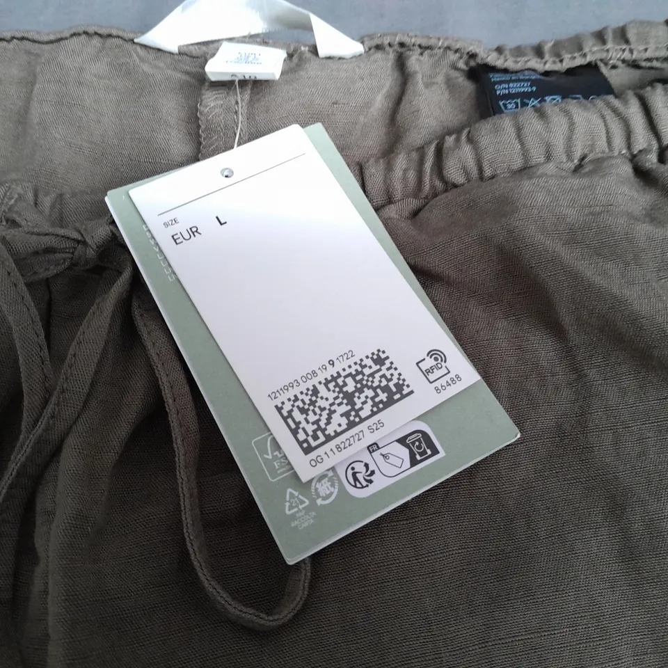H&M LINEN BLEND GREEN - EUR L