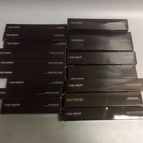 LOT OF 16 ASSORTED LAURA MERCIER MAKE UP BRUSHES