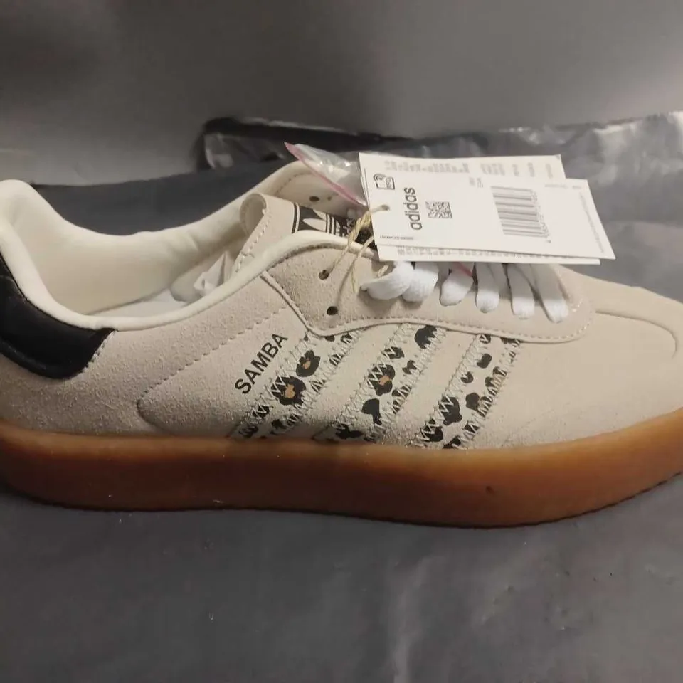 ADIDAS SAMBAE W TRAINERS IN WHITE - UK 7.5