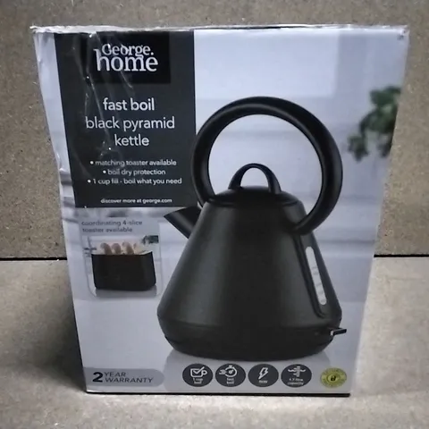 BOXED FAST BOIL BLACK PYRAMID KETTLE 