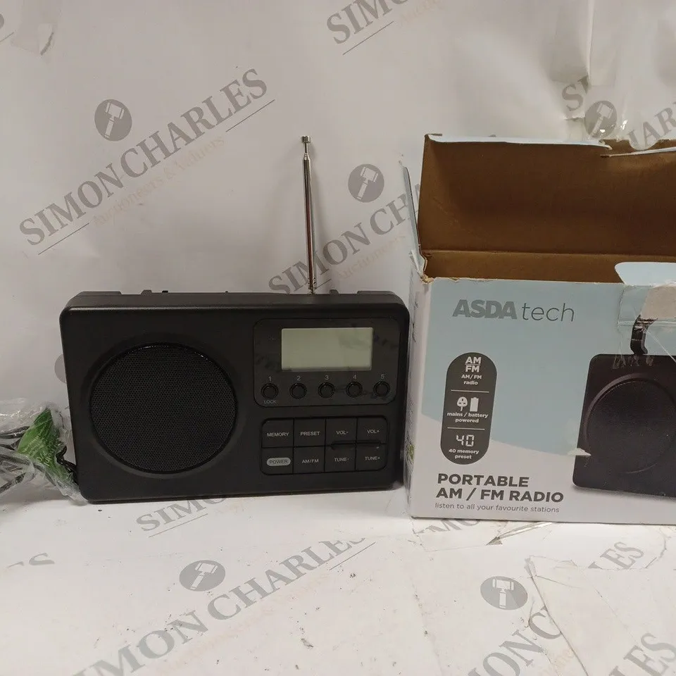 BOXED PORTABLE AM/FM RADIO