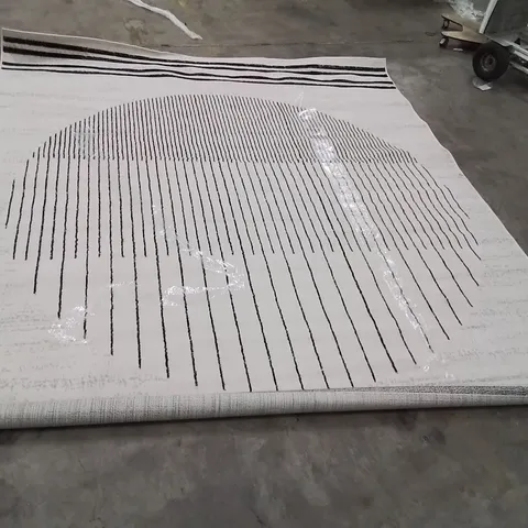 QUALITY DESIGNER AREA RUG - APPROXIMATELY 305X240CM