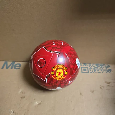 MANCHESTER UNITED FOOTBALL CLUB FOOTBALL – RED CREST BALL - MINIATURE 