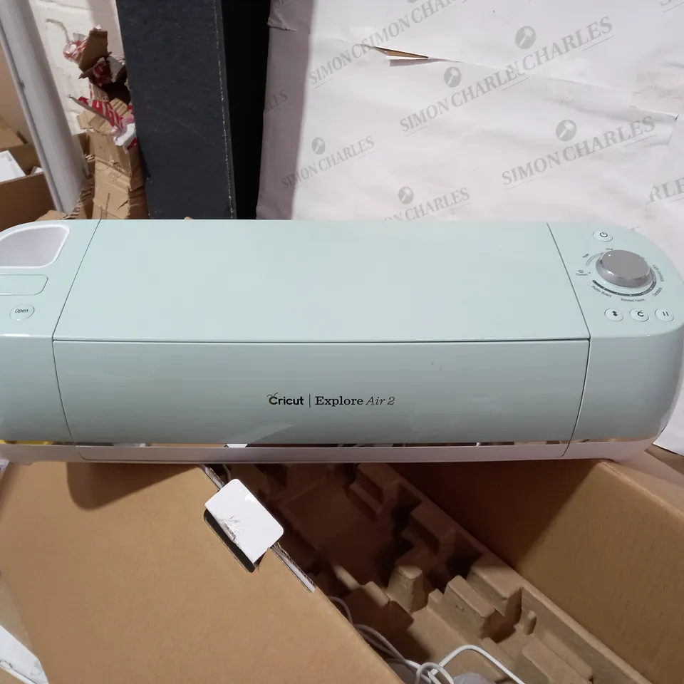 CRICUT EXPLORE AIR 2 CUTTER MINT  RRP £209.99