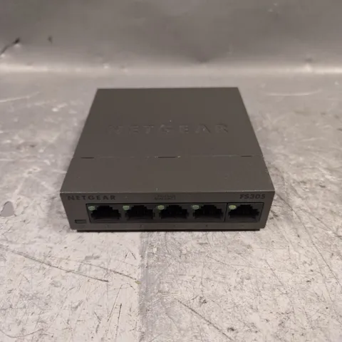 NETGEAR 5 PORT FAST ETHERNET SWITCH 