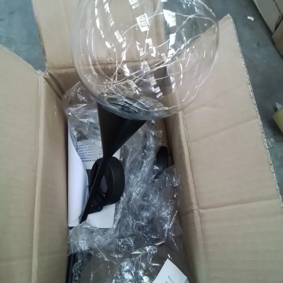 BOXED PAIR OF HOME2GARDEN SOLAR POWERED LED GARDEN LIGHTS