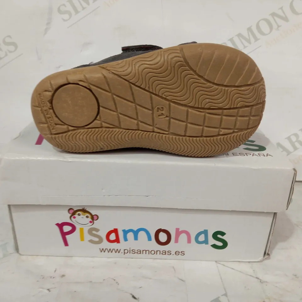 BOXED PAIR OF PISAMONAS TODDLER SHOES IN GREY SIZE 21