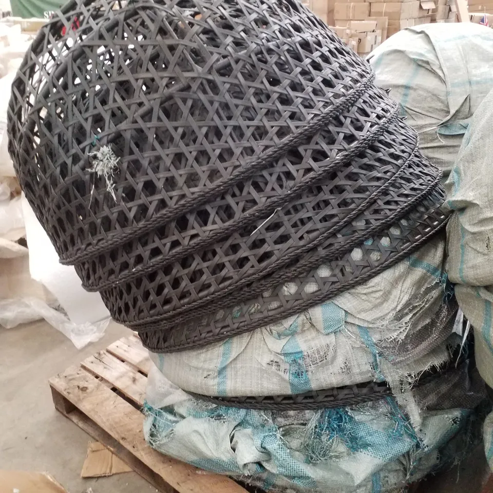 PALLET OF 9 HANGING EGG CHAIR SEATS