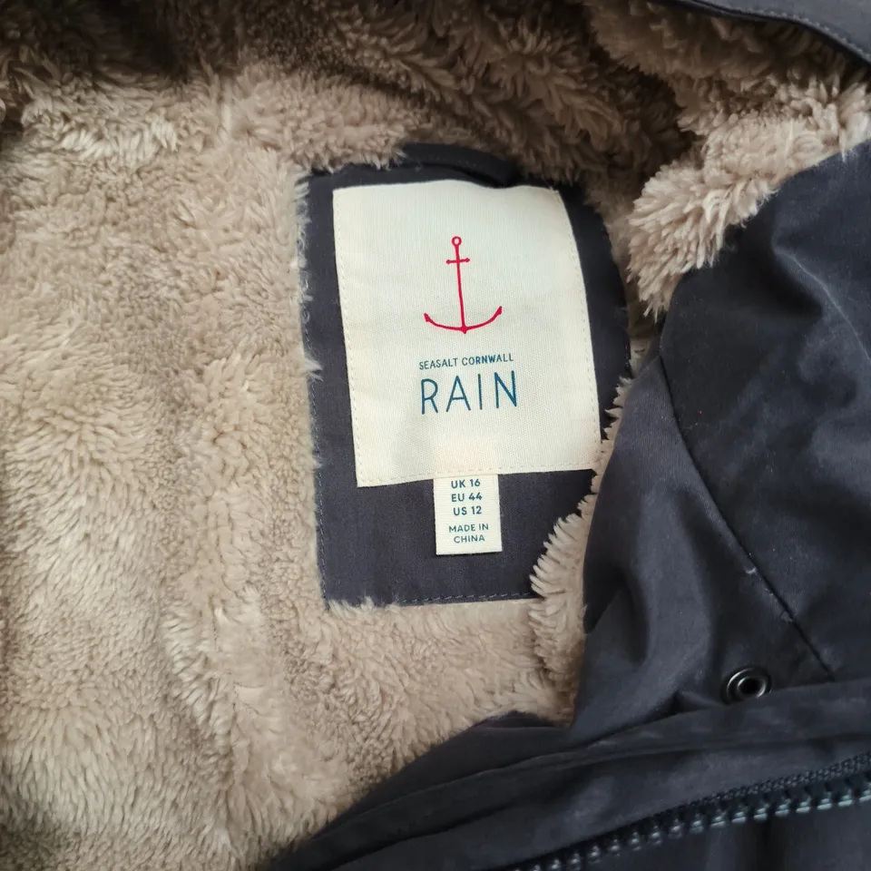 SEASALT CORNWALL RAIN LINED COAT IN DARK GREY - UK 16