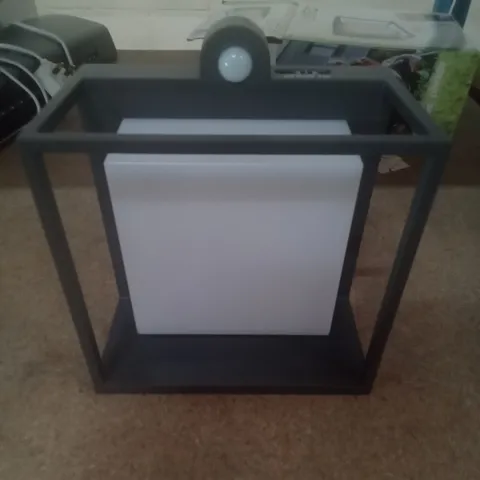 LED SOLAR WALL LIGHT WITH MOTION SENSOR