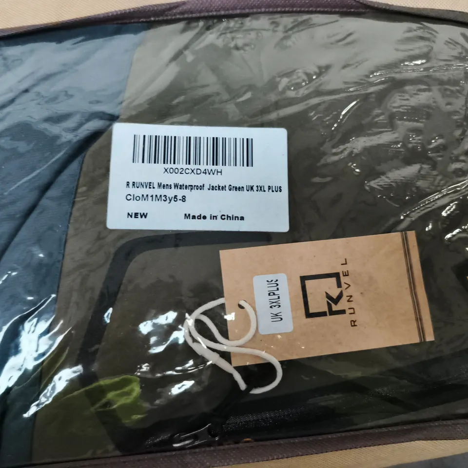 RUNVEL MEN'S WATERPROOF JACKET - GREEN, UK 3XL (NEW)