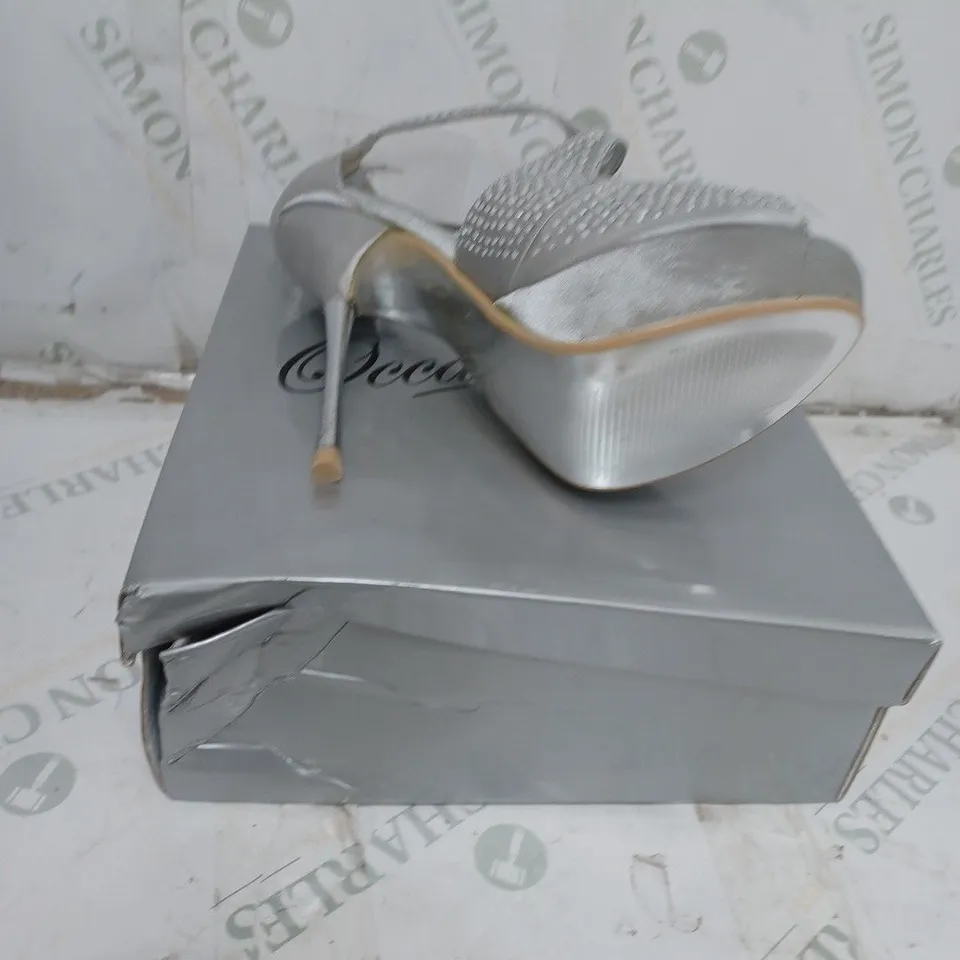 LOT OF 14 PAIRS OF OCCASIONS BY CASANDRA LADIES SHOES