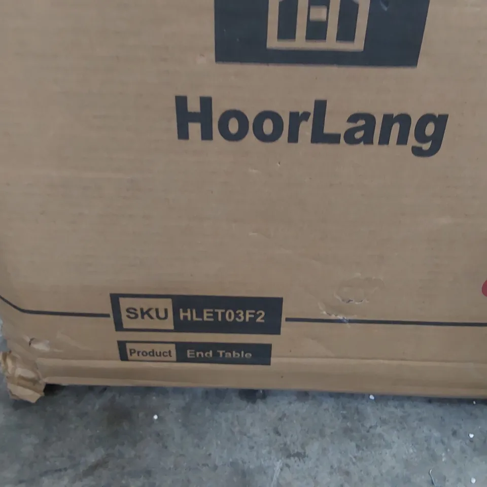 BOXED HOORLANG END TABLE