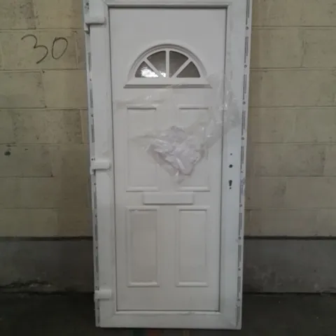 uPVC FRONT DOOR IN WHITE // SIZE UNSPECIFIED 