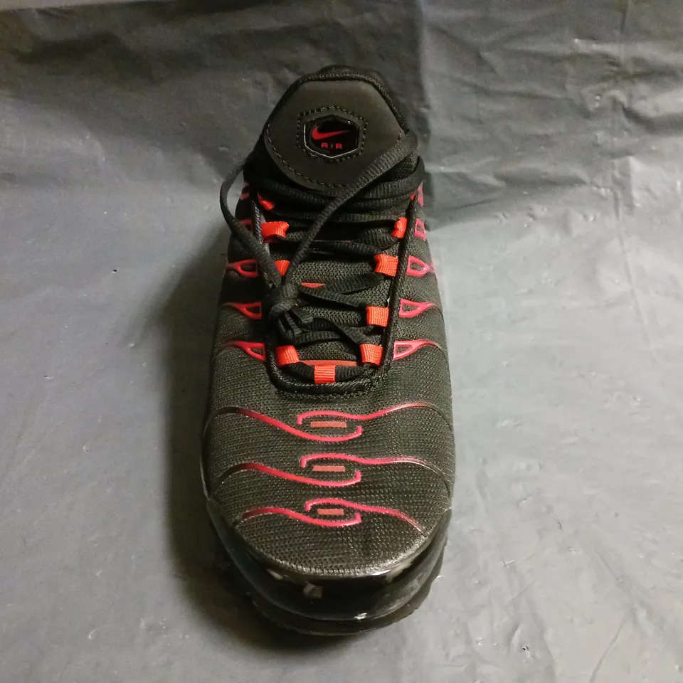 PAIR OF NIKE TN AIR SHOES IN BLACK/RED UK SIZE 10