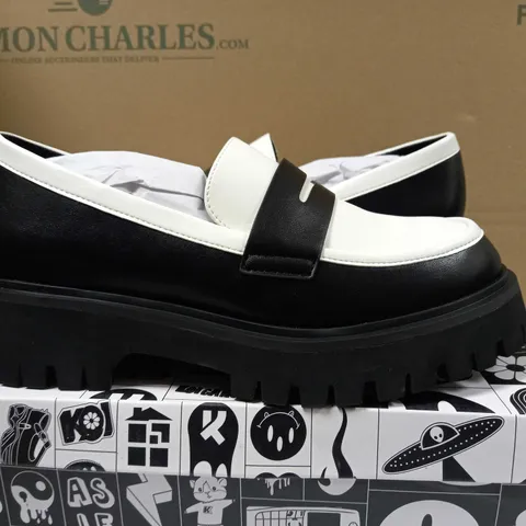 KOI WILLOW MONOCHROME LOAFERS - SIZE 7