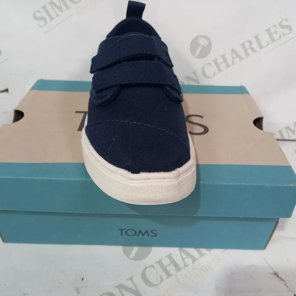 BOXED PAIR OF TOMS CORDONES CUPSOLE DOUBLE STRAP KIDS CANVAS SHOES IN NAVY UK SIZE 10