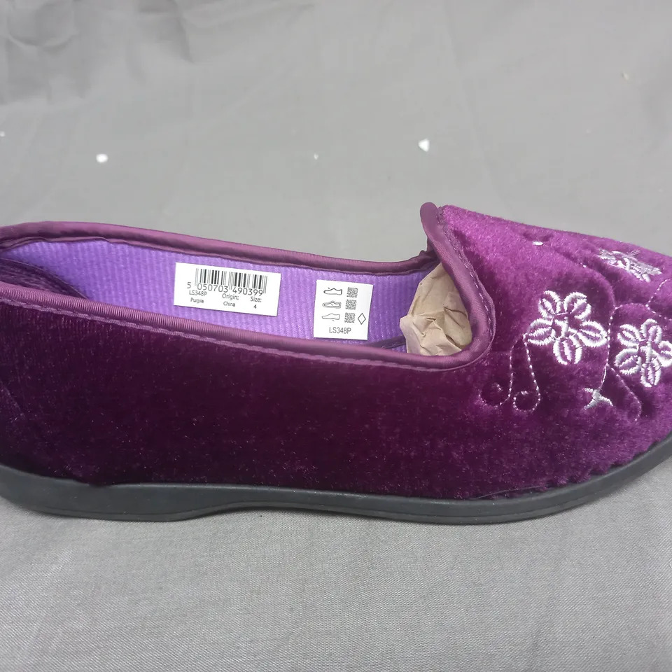 BOXED PAIR OF ZEDZZZ EMBROIDERED SLIPPERS IN PURPLE SIZE UK 4