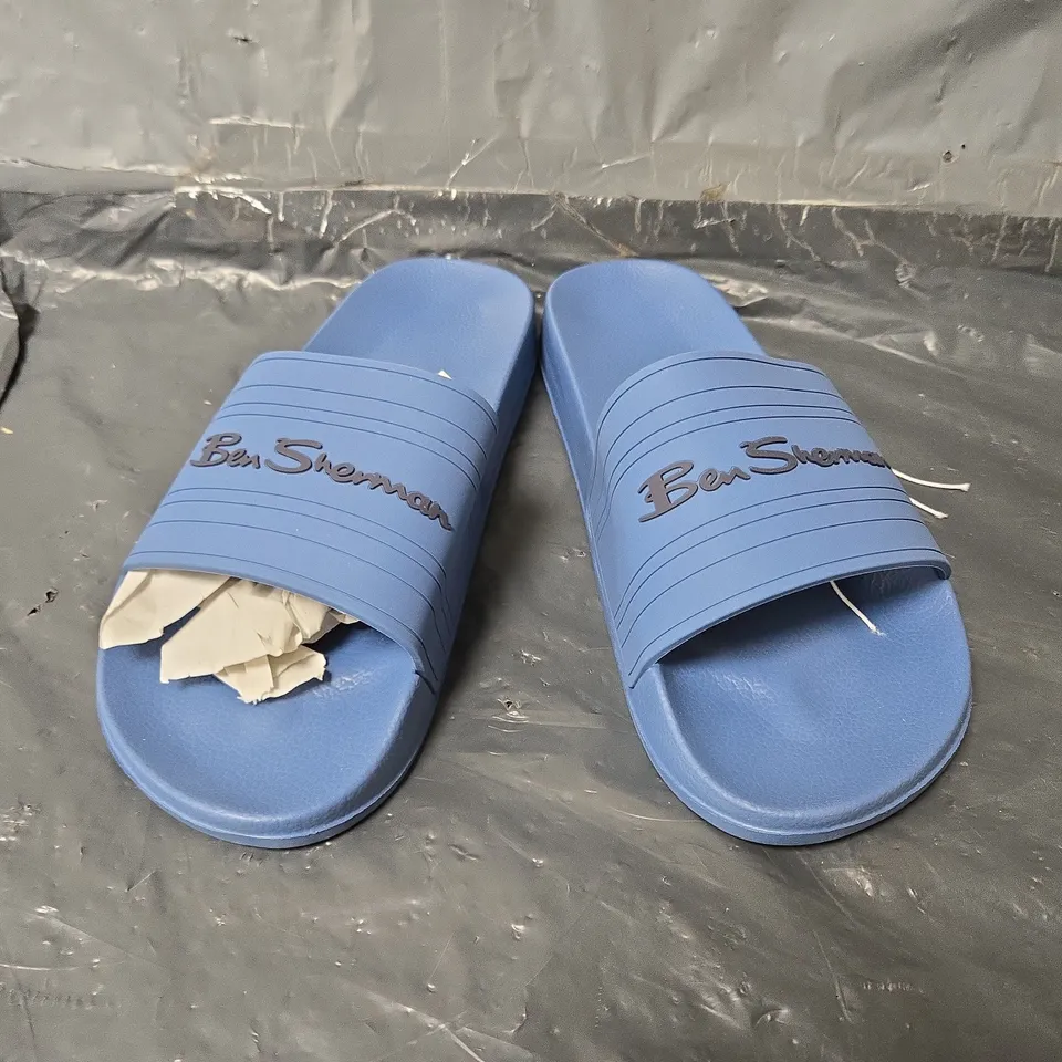 UNBOXED PAIR OF BEN SHERMAN SOUTHEND SLIDES IN BLUE - SIZE 7