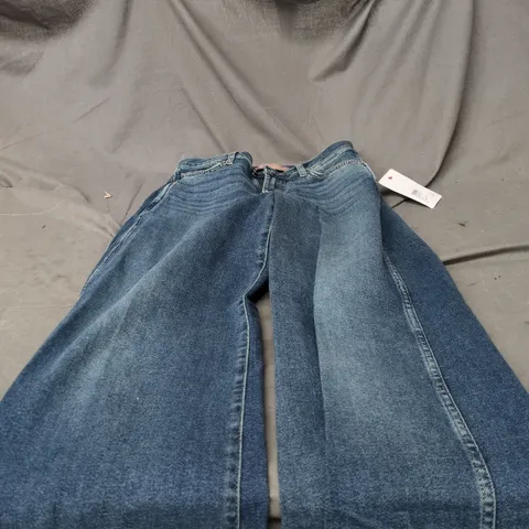 7 FOR ALL MANKIND JEANS – BAY DENIM, UK 26 (US 26)