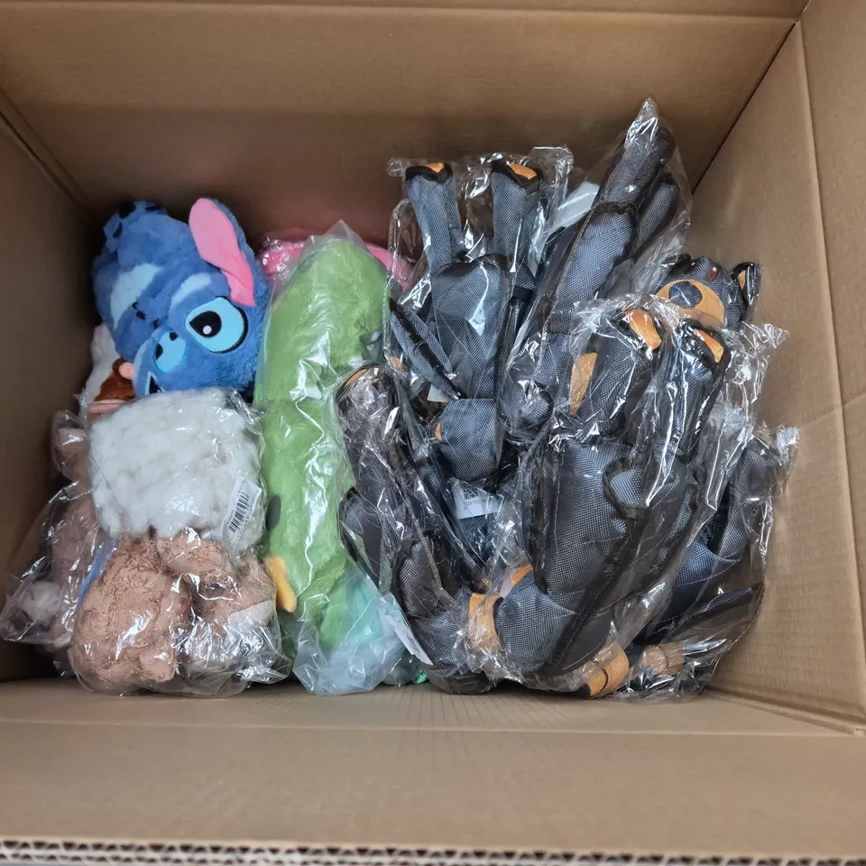 LOT OF APPROXIMATELY 35 ASSORTED PLUSHIES