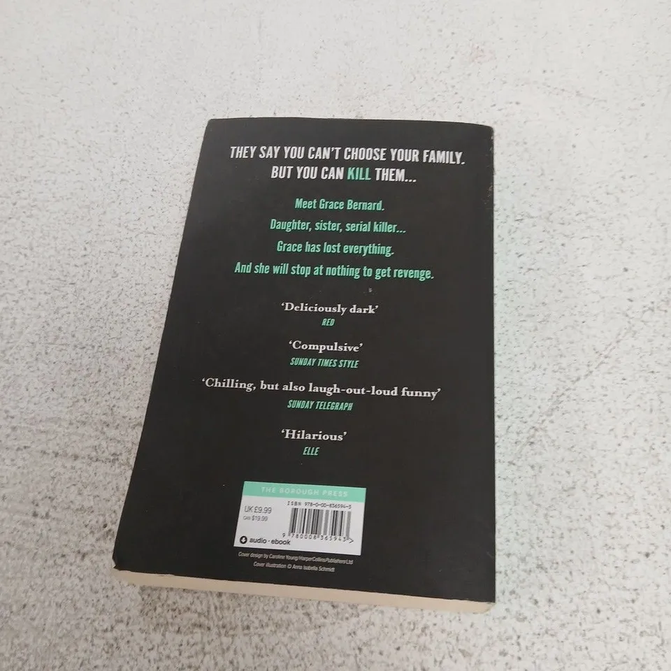 HOW TO KILL YOUR FAMILY BY BELLA MACKIE (PAPERBACK)