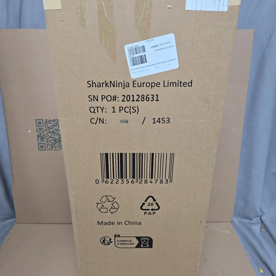 BOXED OUTLET SHARK STRATOS ANTI HAIR WRAP PET PRO VACUUM