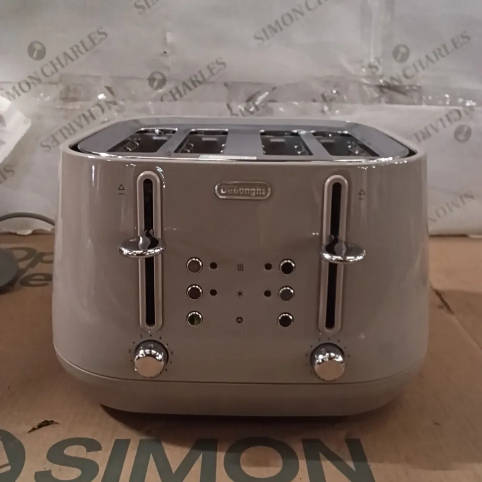BOXED DELONGHI ECLETTICA TOASTER - CTY4003.BG