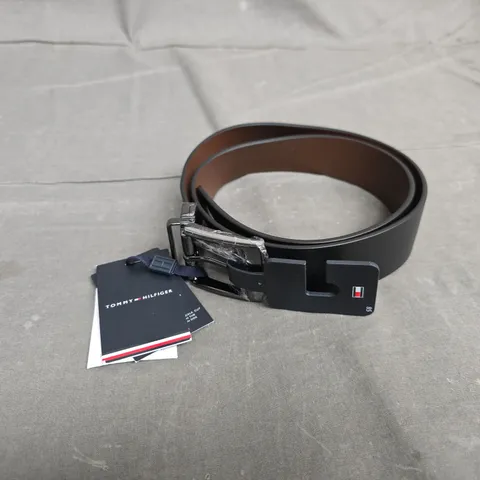 TOMMY HILFIGER LEATHER BELT – BLACK, REVERSIBLE, MEN'S SIZE 85