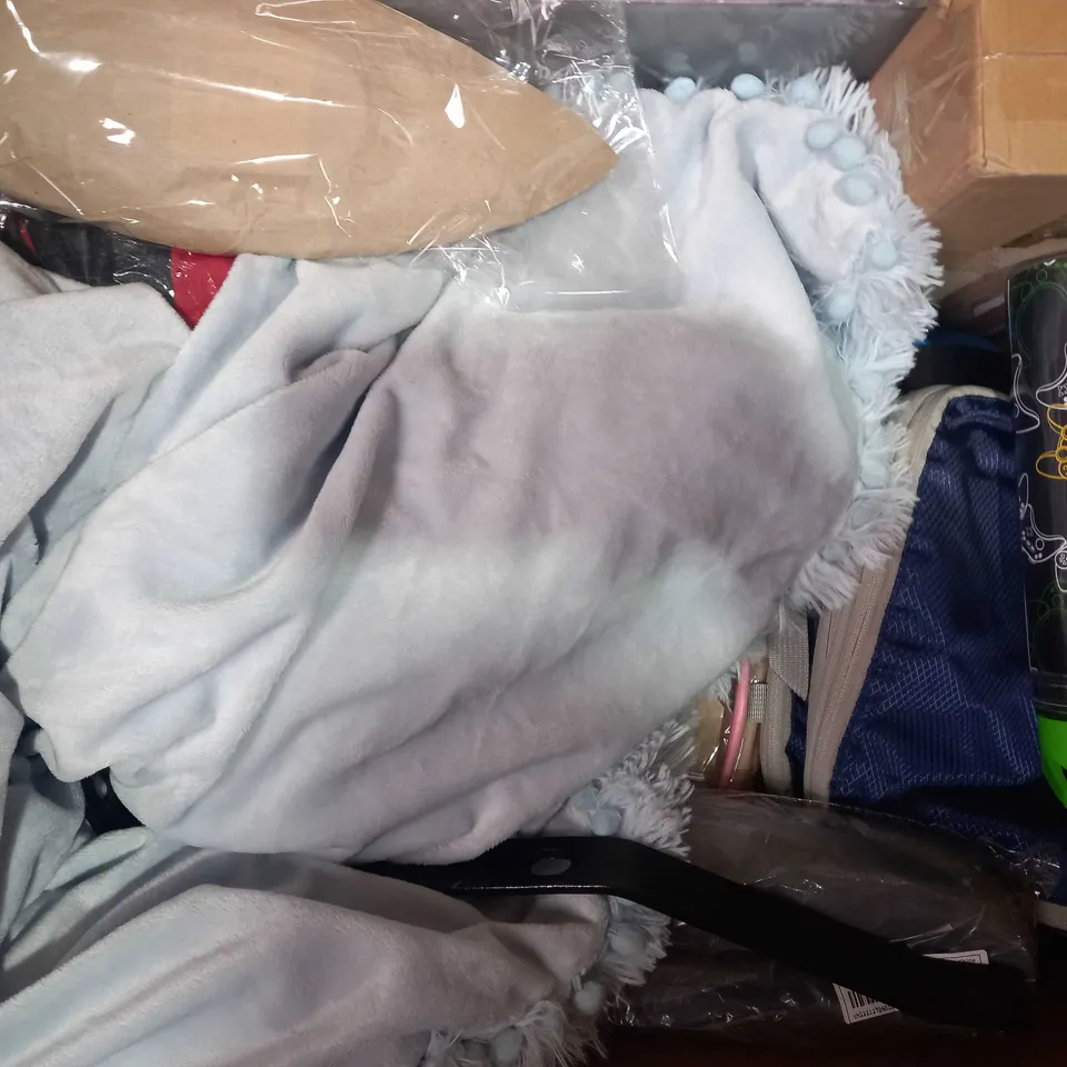 BOX OF APPROXIMATELY 15 ASSORTED HOUSEHOLD ITEMS TO INCLUDE HOTHANDS HAND WARMERS, REAL BUBEE DOUBLE ELECTRIC BREAST PUMP, EVER BUILD SILICONE 825, ETC