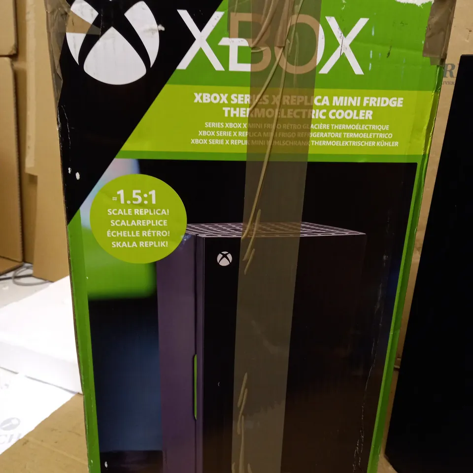 XBOX SERIES X REPLICA MINI FRIDGE THERMOELECTRIC COOLER 1.5:1