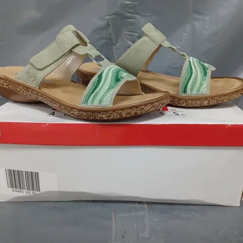 BOXED PAIR OF RIEKER SANDALS IN GREEN SIZE 5