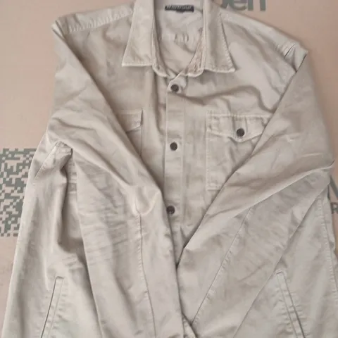 BARBOUR LONG SLEEVE BUTTON-UP OVERSHIRT IN TAUPE SIZE LARGE