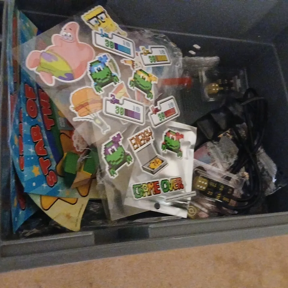 LARGE QUANTITY OF ASSORTED TOYS AND ACCESSORIES TO INCLUDE; STICKERS, DRIVING TEST FLASH CARDS REVISION SET, WOODEN BLOCK GAME, MINI SKATEBOARD AND ACRYLIC MARKERS