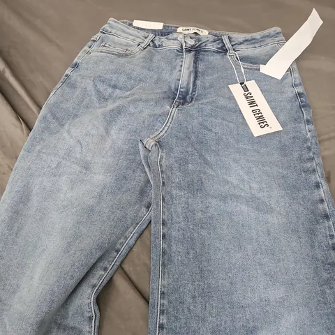 SAINT GENIES WOMEN'S LIGHT WASH DENIM JEANS – UK 16 