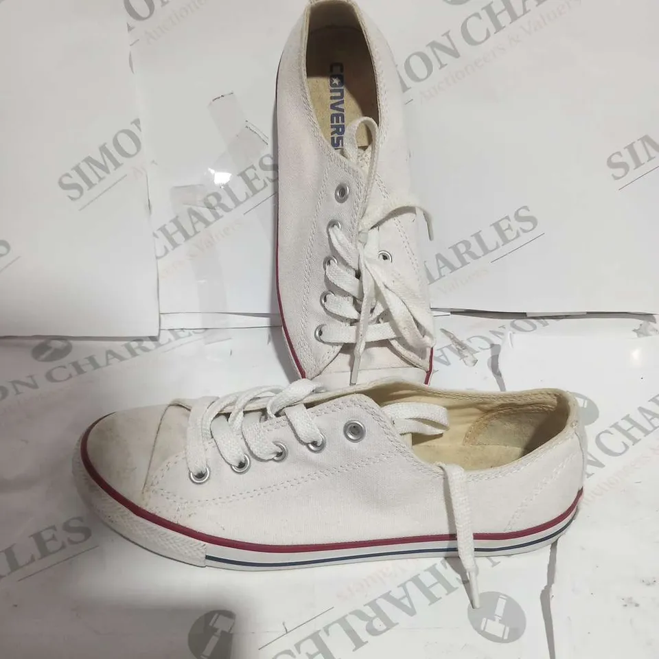 PAIR OF CONVERSE ALLSTAR PUMPS SIZE 4